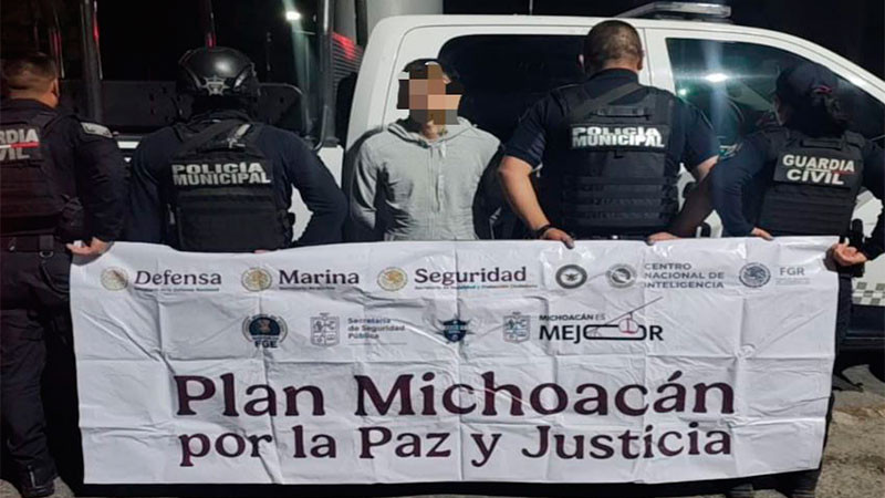 En Zitácuaro, Michoacán: Detienen a un sujeto en posesión de un arma de fuego en la localidad de La Garita 