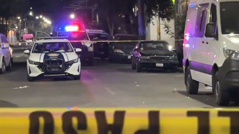 Pistoleros a bordo de una moto ultiman a pareja en la Ciudad de México 