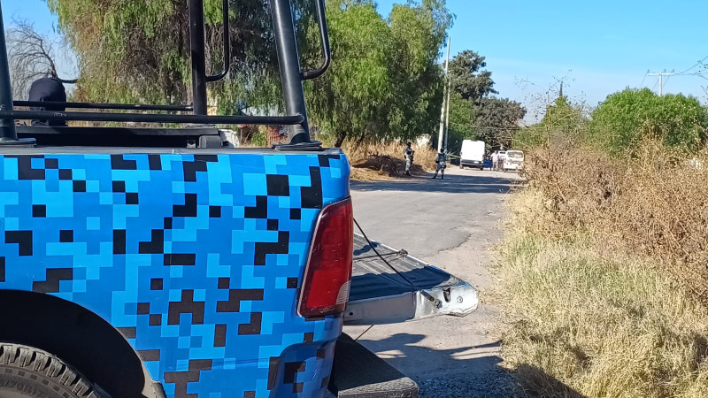 Vehículo incendiado provoca movilización policial en Celaya; al interior hallan cuerpo calcinado 