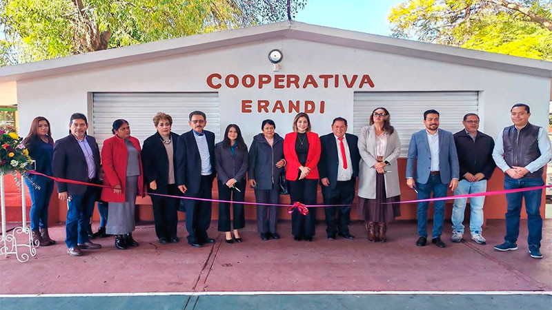 En aniversario de la primaria Mariano Jiménez reitera Brissa Arroyo compromiso con educación  