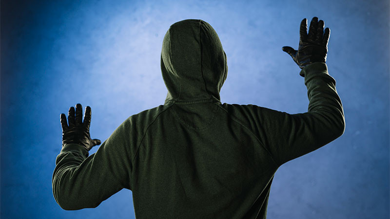 Despojan a personas en pleno centro de Tokio de más de 2.7 mdd; los rociaron con gas pimienta 