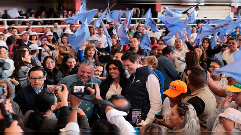 Carlos Quintana reconoce el liderazgo de mujeres y hombres independientes de AMA Michoacán 