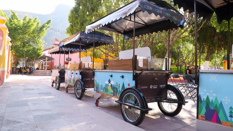 Entrega SECTUR 21 carritos para la venta de artesanía y alimentos en Peñamiller 