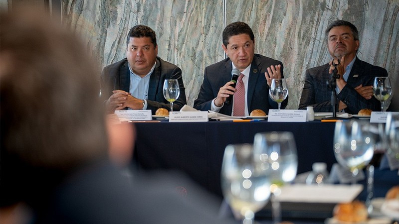 Hugo Gama dialoga con sector empresarial sobre certeza jurídica y modernización del Poder Judicial 