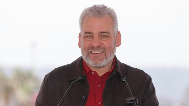 ¡Adiós a los baches! Bedolla proyecta más de 50 años de duración a la av. Amalia Solórzano 