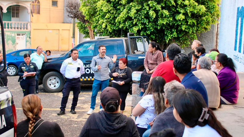 Afianza Yankel Benítez comunicación con vecinas y vecinos de la colonia Dr. Miguel Silva 