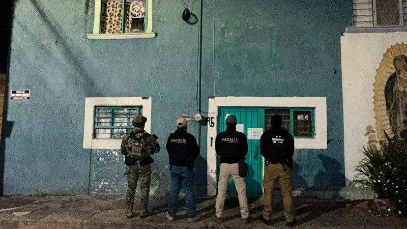 Tras cateo en Morelia, Michoacán policías aseguran estupefacientes en la Dr. Miguel Silva 