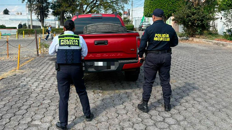Recupera la Policía Morelia un vehículo robado en la colonia Fovissste Acueducto  