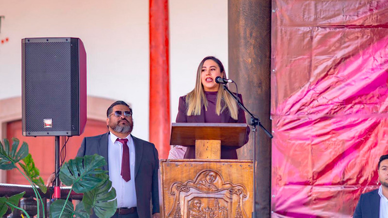 Dayana Pérez Mendoza reafirma el compromiso con la legalidad en Salvador Escalante 