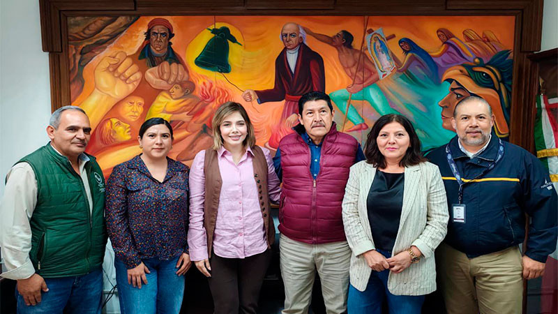 Tejiendo redes de apoyo para revertir rezago educativo: Brissa Arroyo  