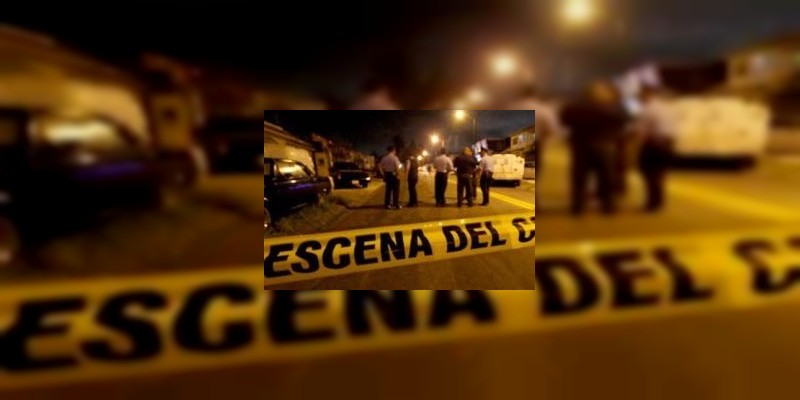 Hallan a hombre muerto dentro de una camioneta en Morelia 