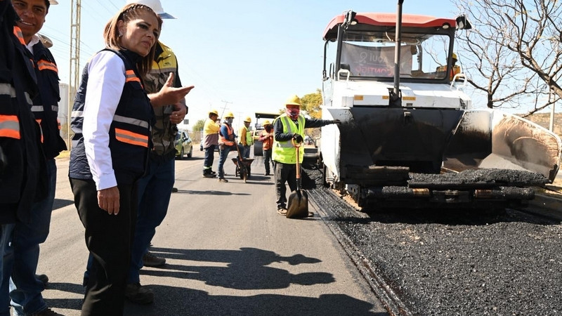 Rehabilita CEI la Carretera Estatal 200, frente al Aeropuerto de Querétaro 