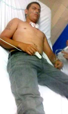 Sujeto alcoholizado ataca a joven con navaja en Apatzingán, Michoacán 