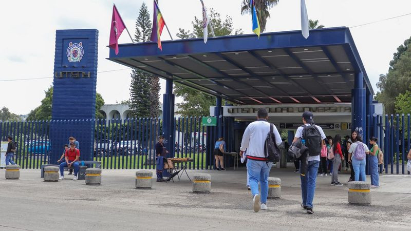 Agiliza UMSNH trámites de reinscripciones 