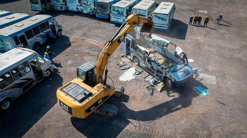 Desecha Gladyz Butanda autobuses viejos de Uruapan 