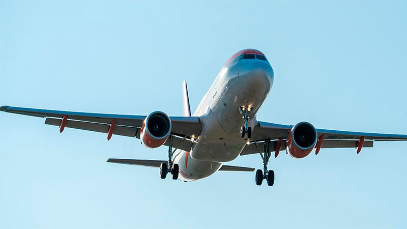 Autoridad aérea de EEUU suspende por 10 días todos los vuelos en el aeropuerto de El Paso  