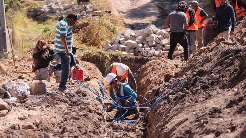 Inaugura el Ayuntamiento de Corregidora la red de alcantarillado pluvial en la colonia Vista Hermosa  