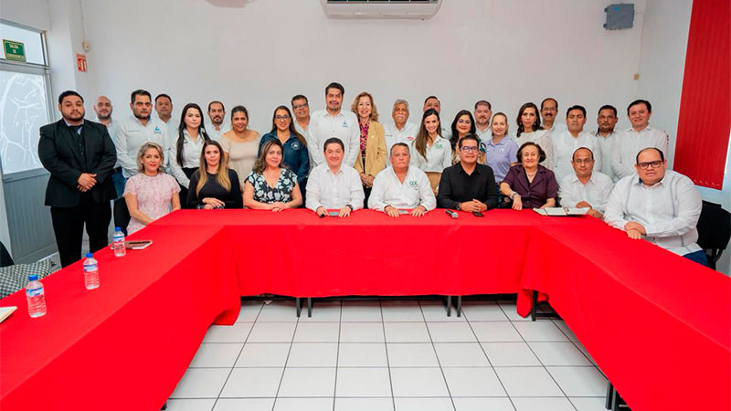 Hugo Gama comparte con sector productivo de Lázaro Cárdenas avances en el sistema de justicia penal oral 