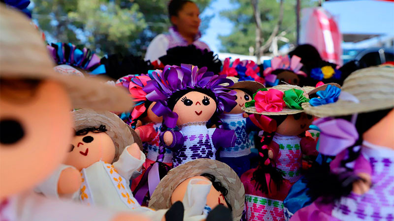 “El reconocimiento de la muñeca otomí y del vino queretano no solo preserva la tradición, sino que abre oportunidades de desarrollo económico": Santiago Nieto 