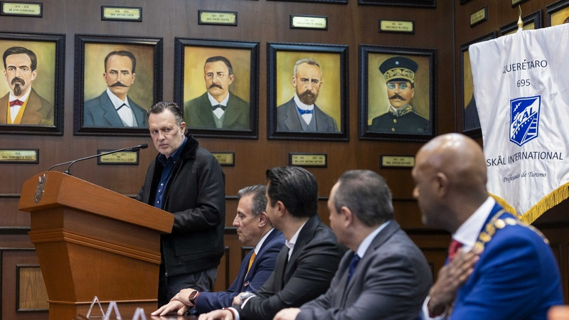 Mauricio Kuri toma protesta a SKÅL Querétaro y reafirma impulso al turismo 