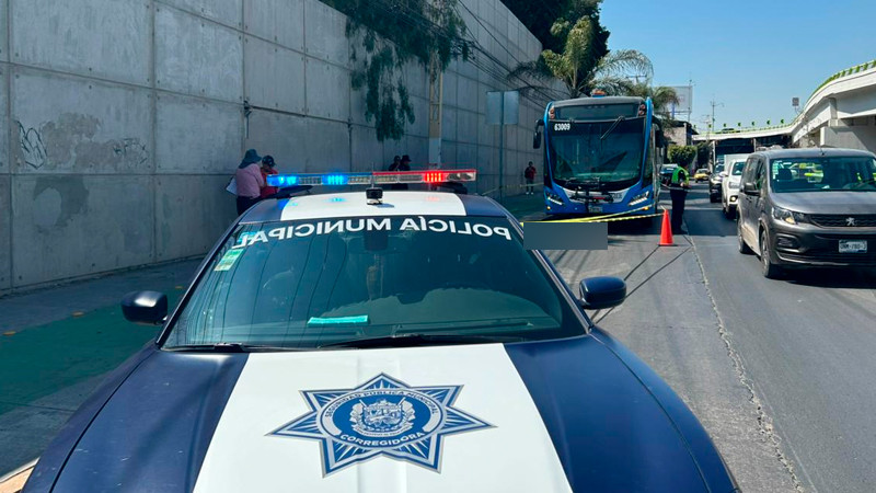 Mujer pierde la vida al ser atropellada por unidad del Qrobus en Paseo Constituyentes, en Corregidora, Querétaro 