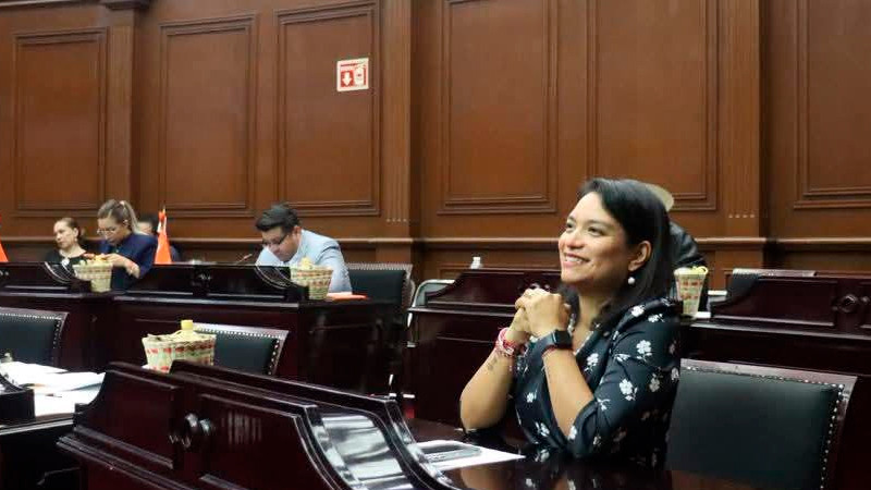 Erendira Isauro celebra aprobación de reforma “no deuda” impulsada por el gobernador Bedolla 