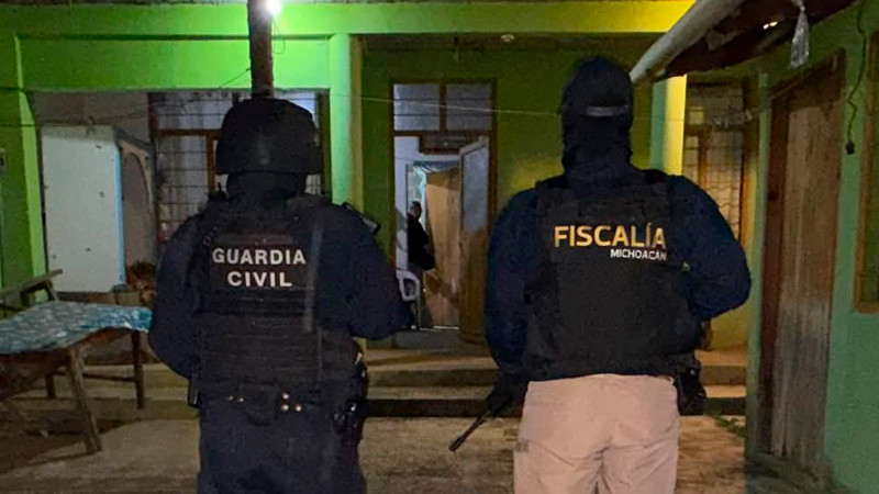 Tras cateo en Nahuatzen, Michoacán, detienen a tres y aseguran varias dosis de estupefacientes 