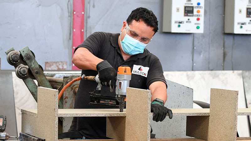 Reducción de jornada laboral elevaría productividad y bienestar económico en Michoacán: Sedeco 