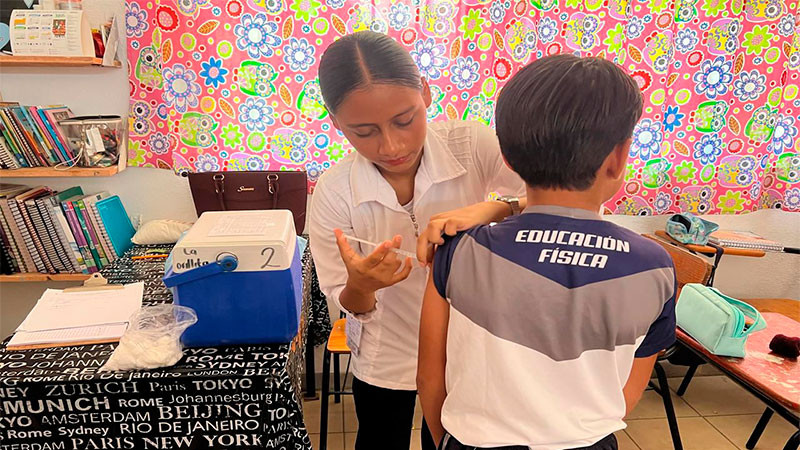Vacunación contra el sarampión llegará a escuelas de 23 municipios de Michoacán 