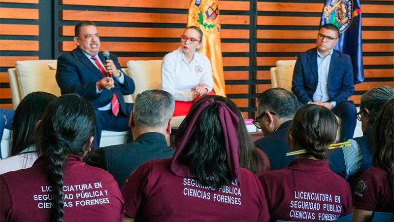 Explican estrategias de seguridad y procuración de justicia ante estudiantes de la UMSNH; Yarabí Ávila pone en marcha jornada nicolaita 