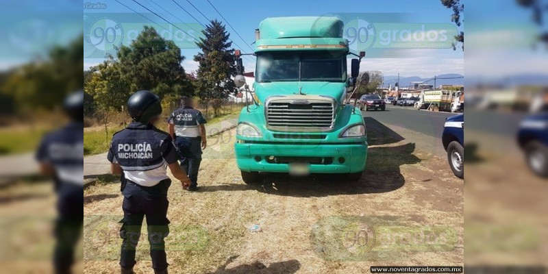 Detienen a 11 y aseguran vehículos, droga y armas en operativos en Michoacán - Foto 1 