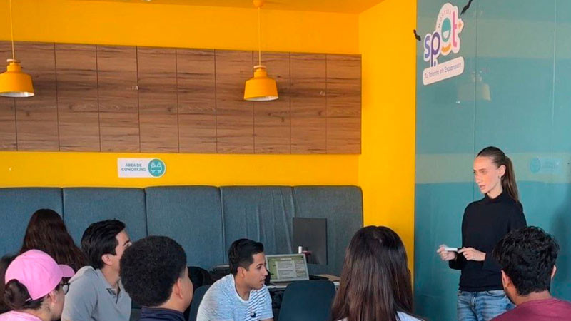 Paola Delgadillo consolida alianza internacional para fortalecer Centros Spot 