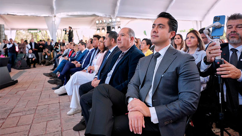 Se amistan el gobierno de Querétaro y la Cuauhtémoc para intercambiar experiencias en ordenamiento de ambulantes y recuperación de espacios urbanos: Felifer Macías 