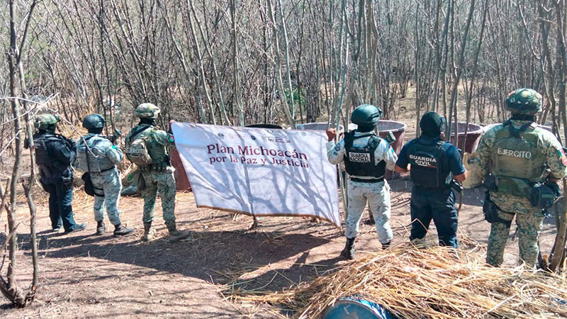 Aseguran laboratorio clandestino en la comunidad de San Antonio de Nocupétaro, Michoacán  