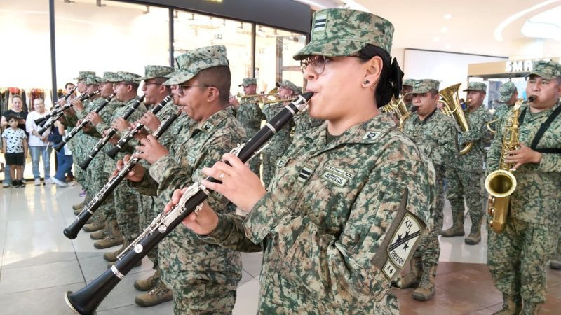 Ejército Mexicano sorprende a la población con flashmobs en Morelia 