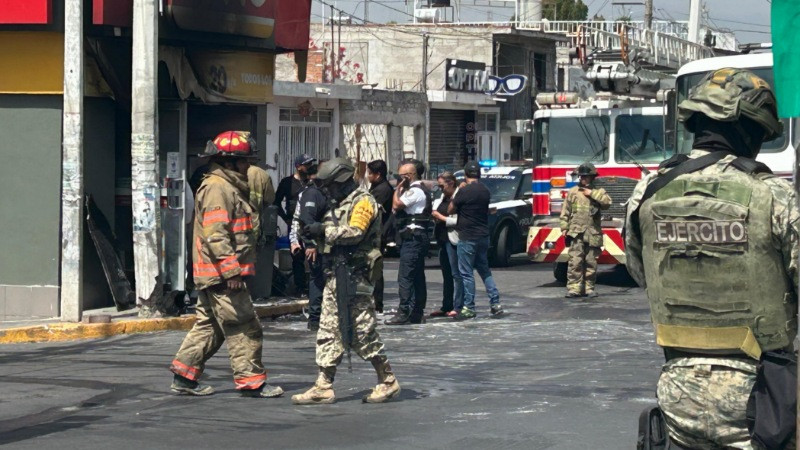 Causan incendio en tienda de conveniencia de la colonia Palmas de Querétaro 