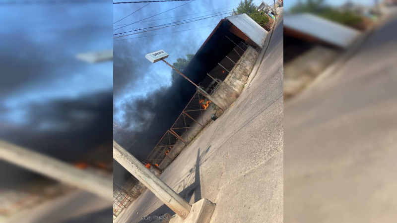 Arde Aguililla, Michoacán, cuna del Mencho: Queman banco y vehículos tras confirmarse la muerte del capo 