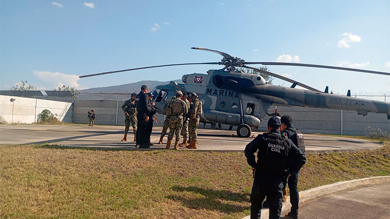 Se suman elementos especializados de Marina y helicóptero artillado al operativo en Jiquilpan 
