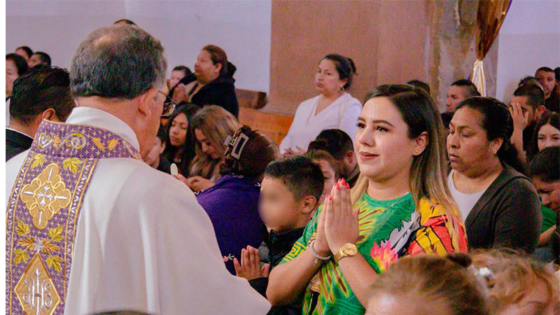 Dayana Pérez acompaña el regreso de peregrinos a Santa Clara del Cobre 