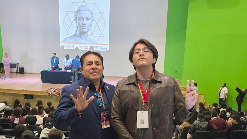 Estudiante de COBAQ destaca en Olimpiada Mexicana de Filosofía 