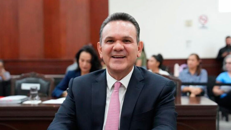 Dan de alta al diputado Sergio Torres, casi un mes después de sufrir un atentado en Culiacán 