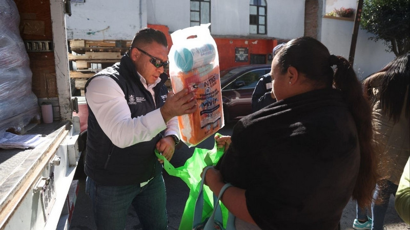 Luis Nava supervisa atención a la primera infancia en Santa Rosa Jáuregui 