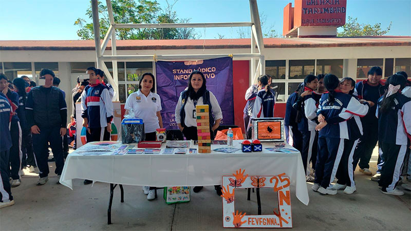 En secundaria de Tarímbaro, Michoacán, participa la FGE en Feria de la Salud Sexual y Reproductiva 
