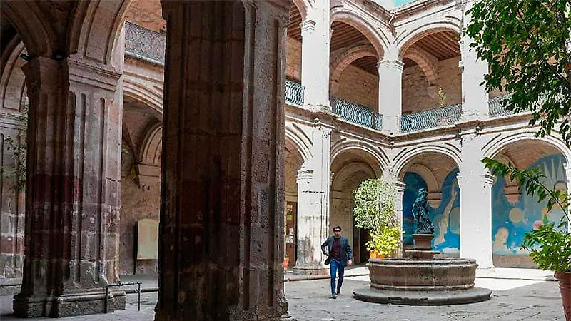 Cuestionan presuntas irregularidades en asignación de plazas y designación de funcionarios en la FDYCS de la Universidad Michoacana 