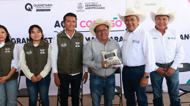 Entrega SEDEA apoyos por sequía en Peñamiller y Tolimán 