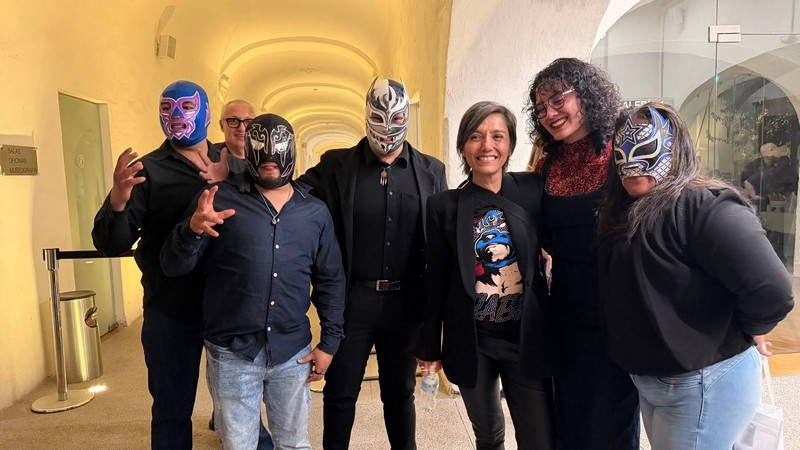 Llega al MACQ la exposición Love & Luchas 