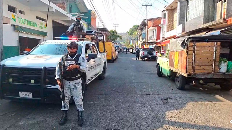 Quitan la vida a dos individuos en la colonia La Quinta de Uruapan, Michoacán; les dejaron mensaje  