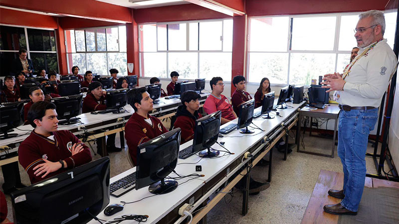 Impulsa Michoacán talento digital a través de formación especializada en Inteligencia Artificial: Bedolla  