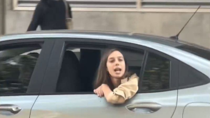 Funcionaria de Morena lanza insultos durante acto por el natalicio de Manuel Gómez Morín, fundador del PAN 