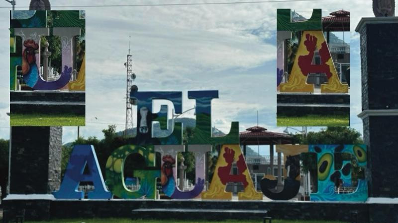 Agaves, gallos y un mapa de Jalisco decoran letras monumentales en Aguililla, Michoacán, cuna del Mencho 